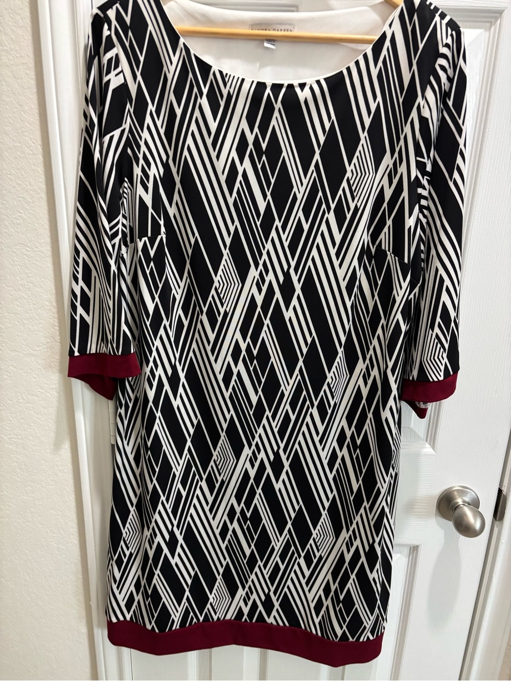 Sandra Darren Black & White Geometric Midi Dress with Burgundy Trim